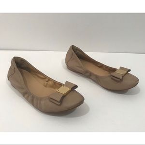 EUC COLE HAAN tan ballet flats with bow
